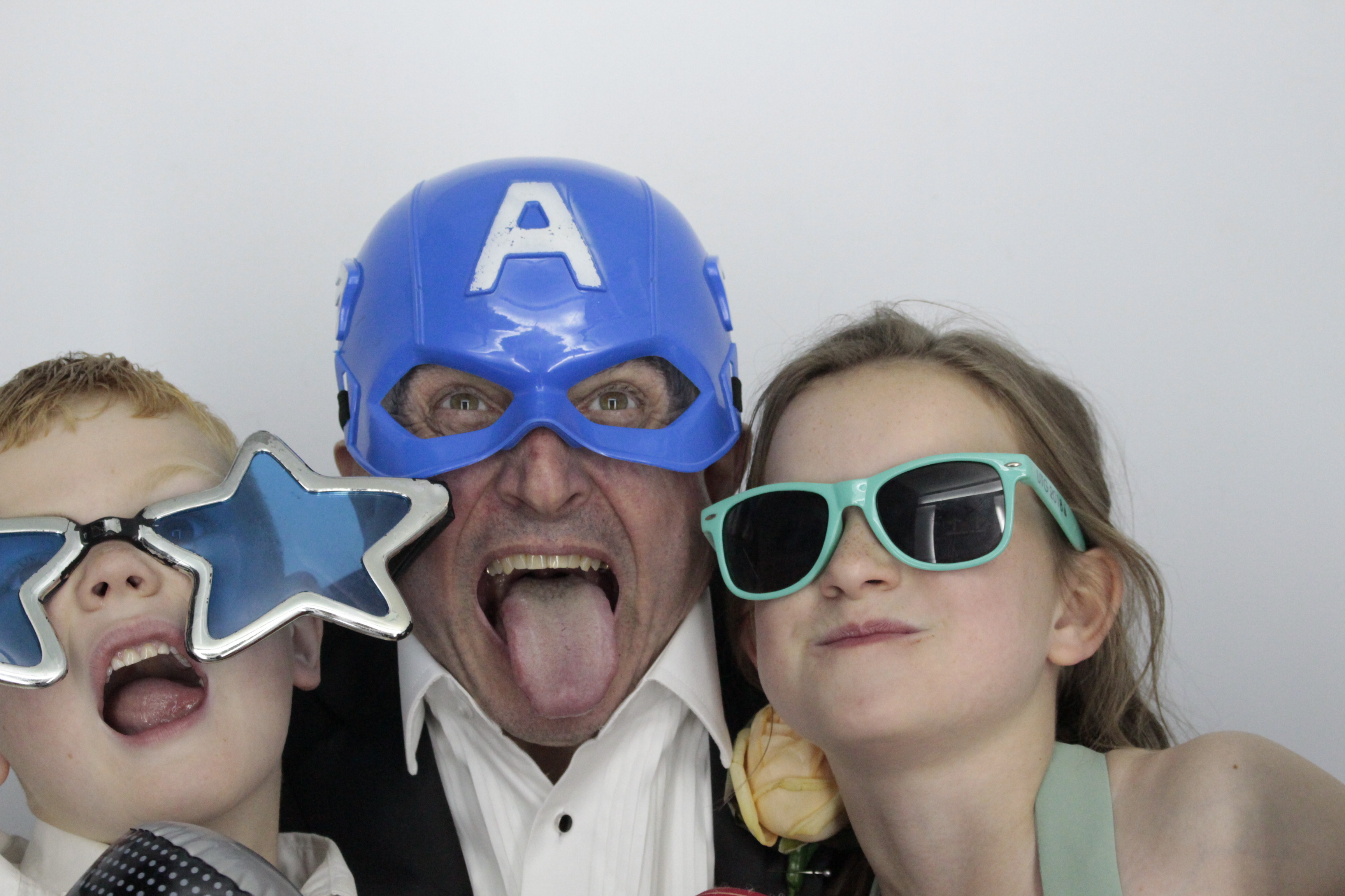 Jon and Sarah’s Wedding | View more photos from the event at gallery.myphotoboothexperience.co.uk/u/MyPhotoBoothExperienceLtd/Jon-and-Sarah’s-Wedding